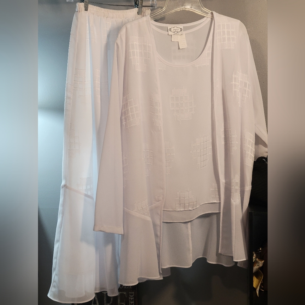White Two-Piece Set